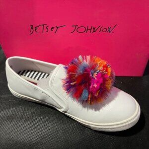 Betsy Johnson White Trixy Multicolor Feathers Fashion Sneakers